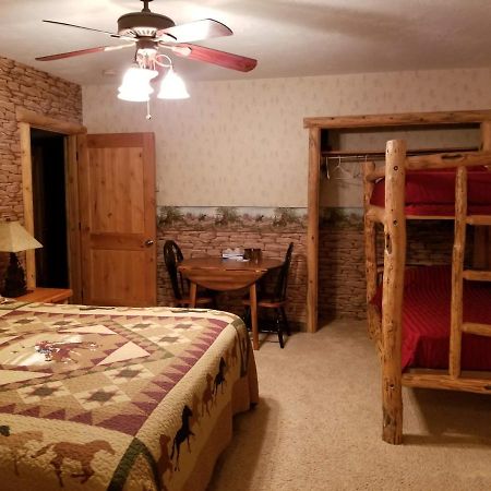 Sunlit Oasis Bed & Breakfast Notom Exterior foto